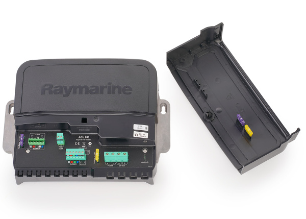 RAYMARINE ACU200 Actuator Control Unit / for Type 1 Hydraulic and Linear Actuators E70099 от прозводителя Raymarine